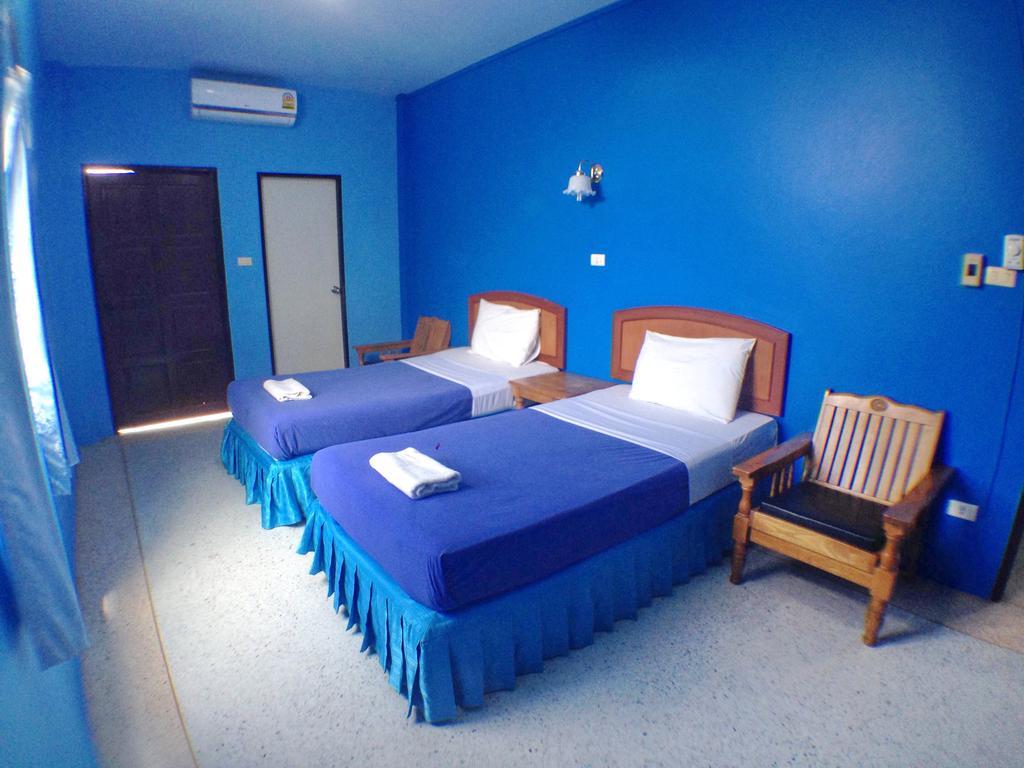 Baifern Mansion Hostel Krabi Exterior photo